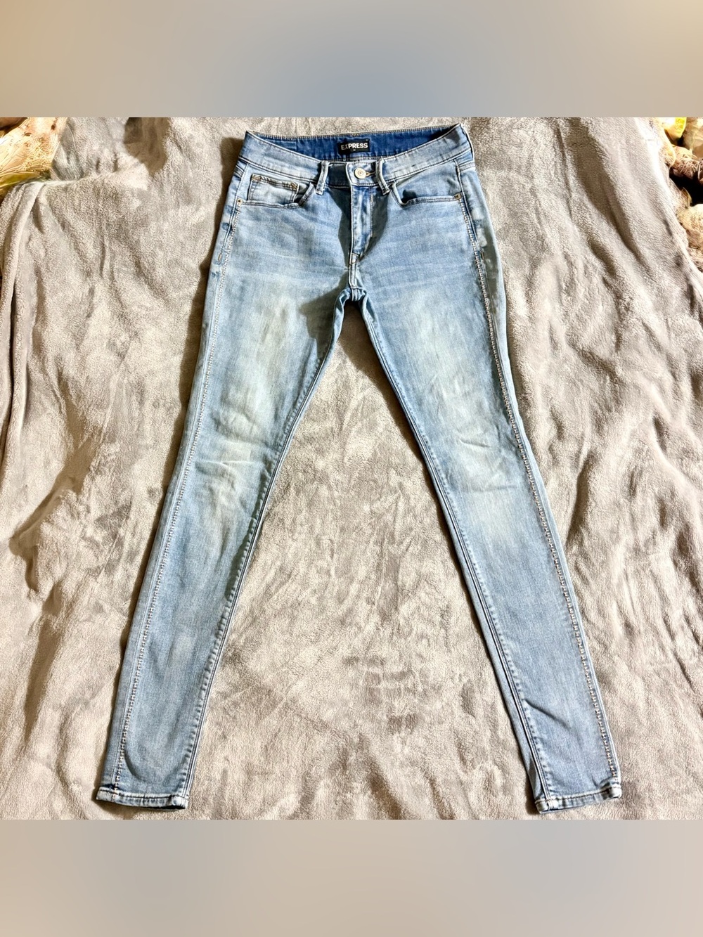 Express Womens 4 Ankle Legging Mid Rise Jeans Embroidered Pink Bow Sides Skinny
